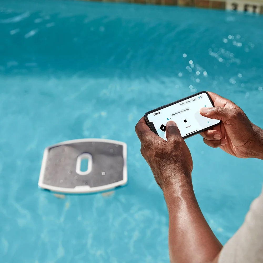 Dolphin Skimmi Solar Powered Robotic Pool Skimmer